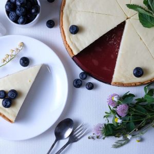 sirova torta od badema i datulja